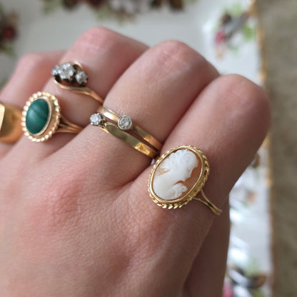 Vintage 14k gold ring malachite