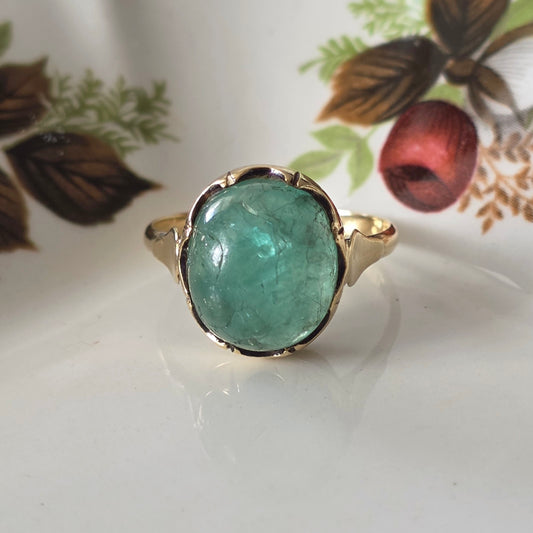 Vintage 14k gouden ring met groene beryl cabochon