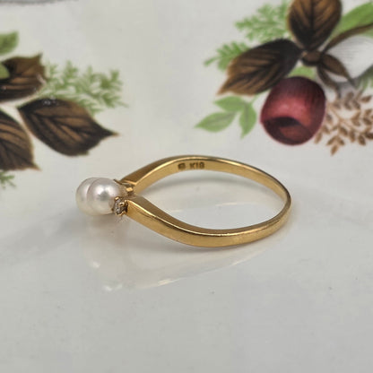 Vintage 18k gold ring with pearls and diamonds