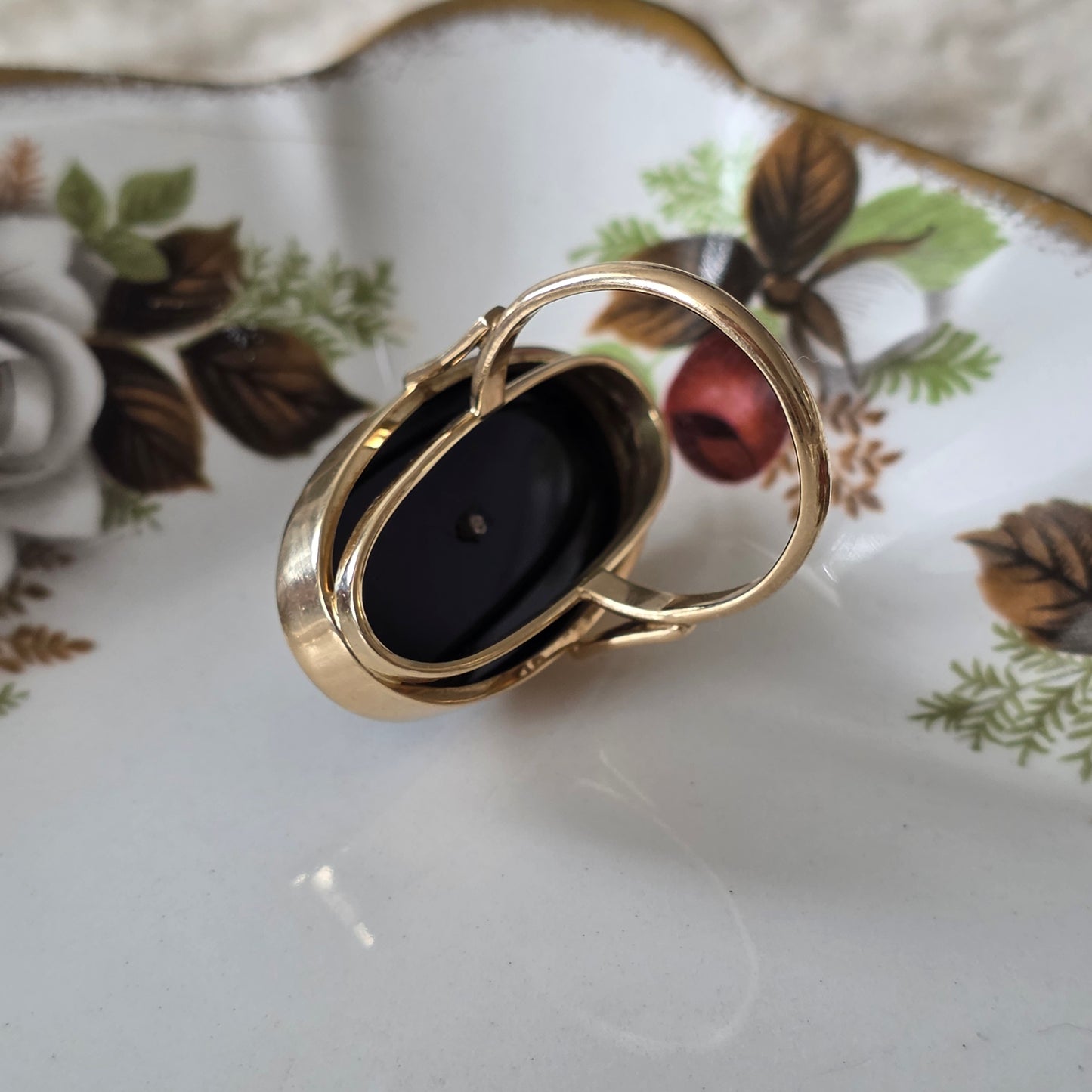 Antieke 14k gouden ring met onyx, robijnen en roosdiamant