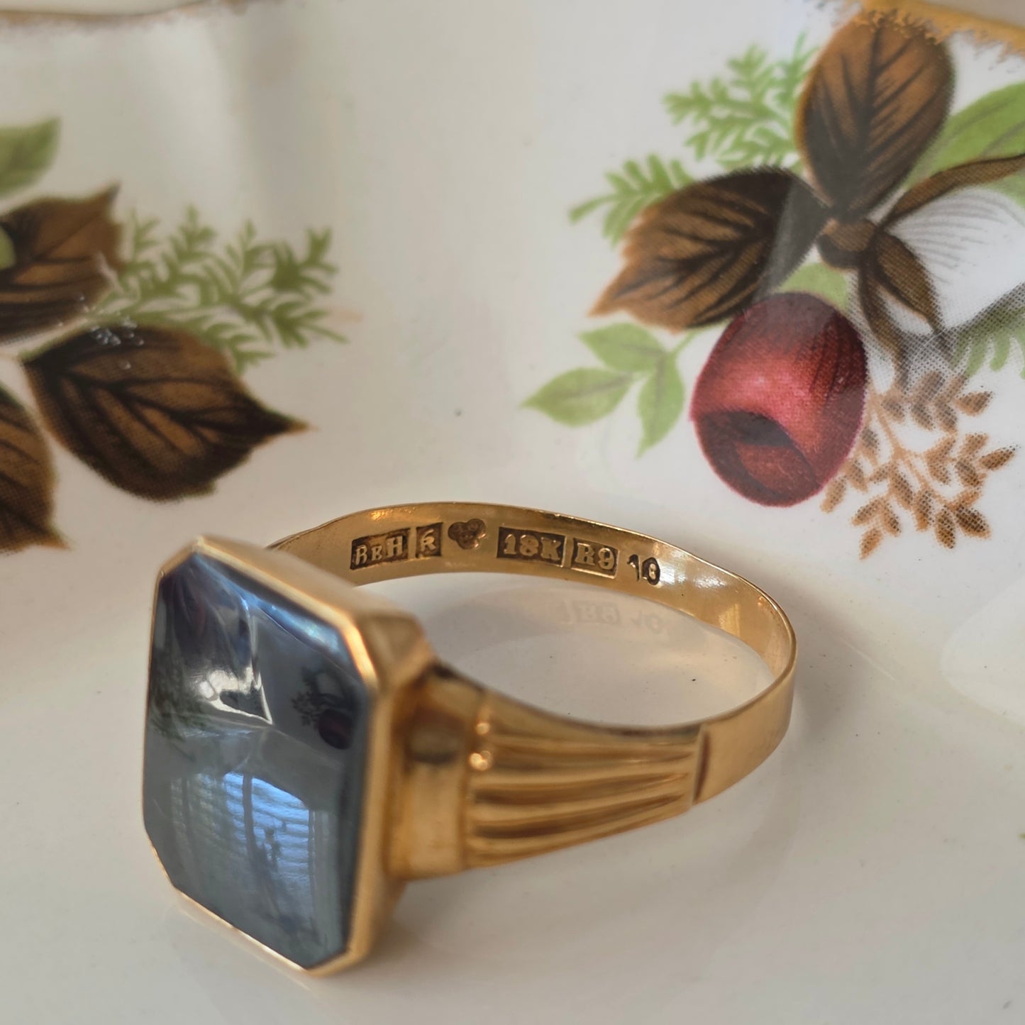 Vintage 18k gouden zegelring met hematiet