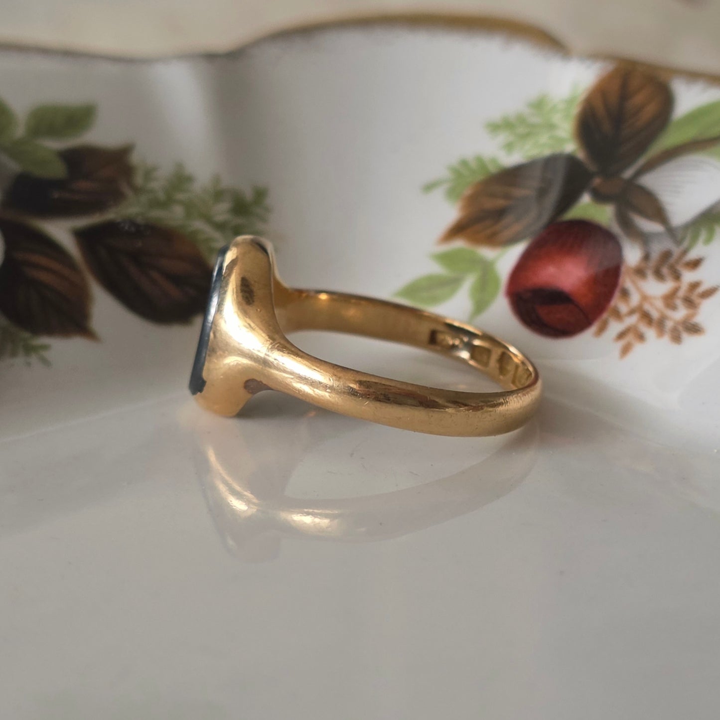 Vintage 18k gouden zegelring hematiet