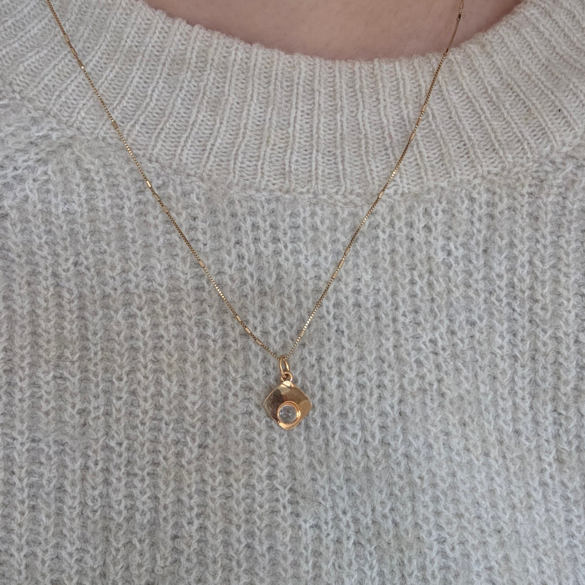 Vintage 18k gouden hanger met kwarts cabochon