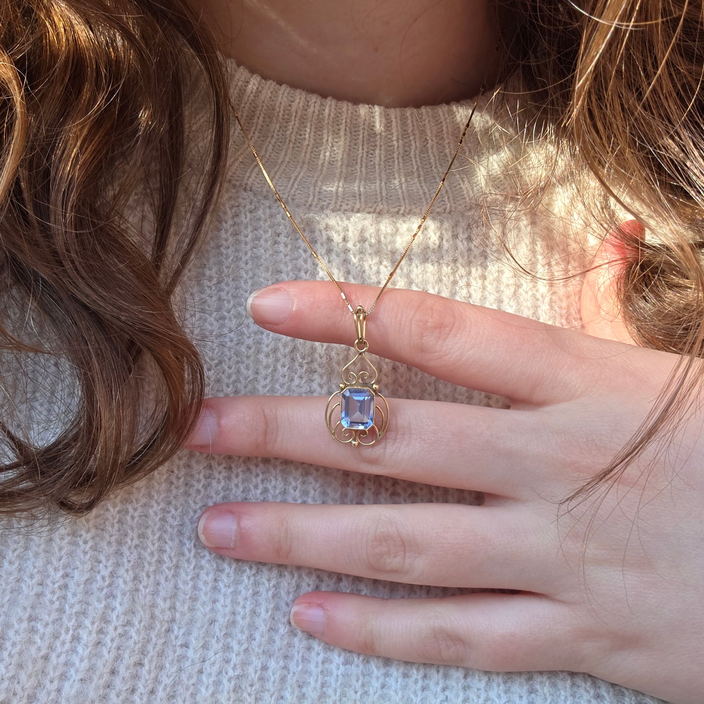 Vintage 14k gouden hanger topaas krul