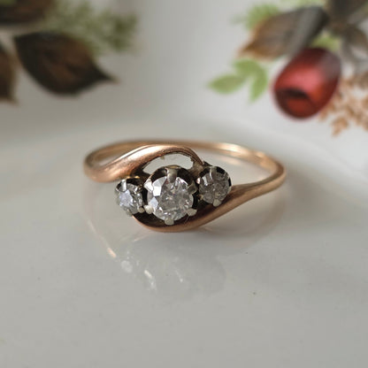 Antique 14k gold ring with 0.36ct diamonds