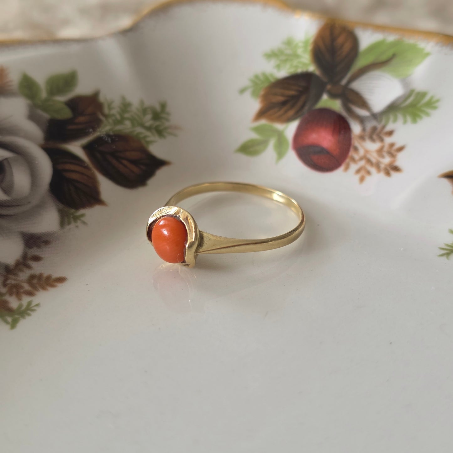 Vintage 14k gouden ring bloedkoraal
