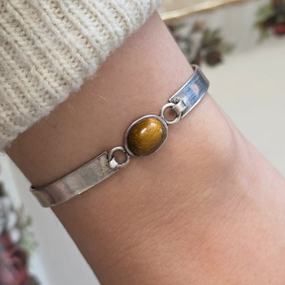 Vintage zilveren bangle tijgeroog