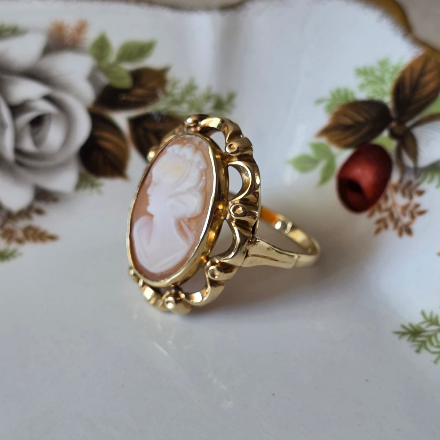 Vintage 14k gouden ring met camee