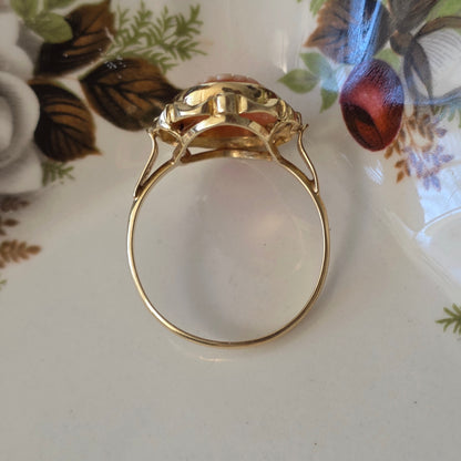 Vintage 14k gold ring with cameo
