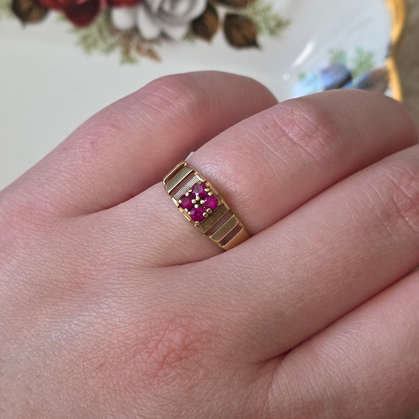 Vintage 14k gold ring with diamonds and ruby