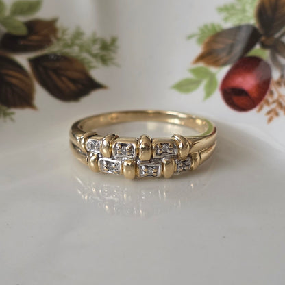 Vintage 14k gold ring with diamonds
