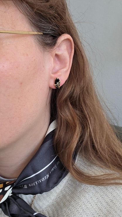 Vintage 14k gouden oorstekers met onyx en diamant