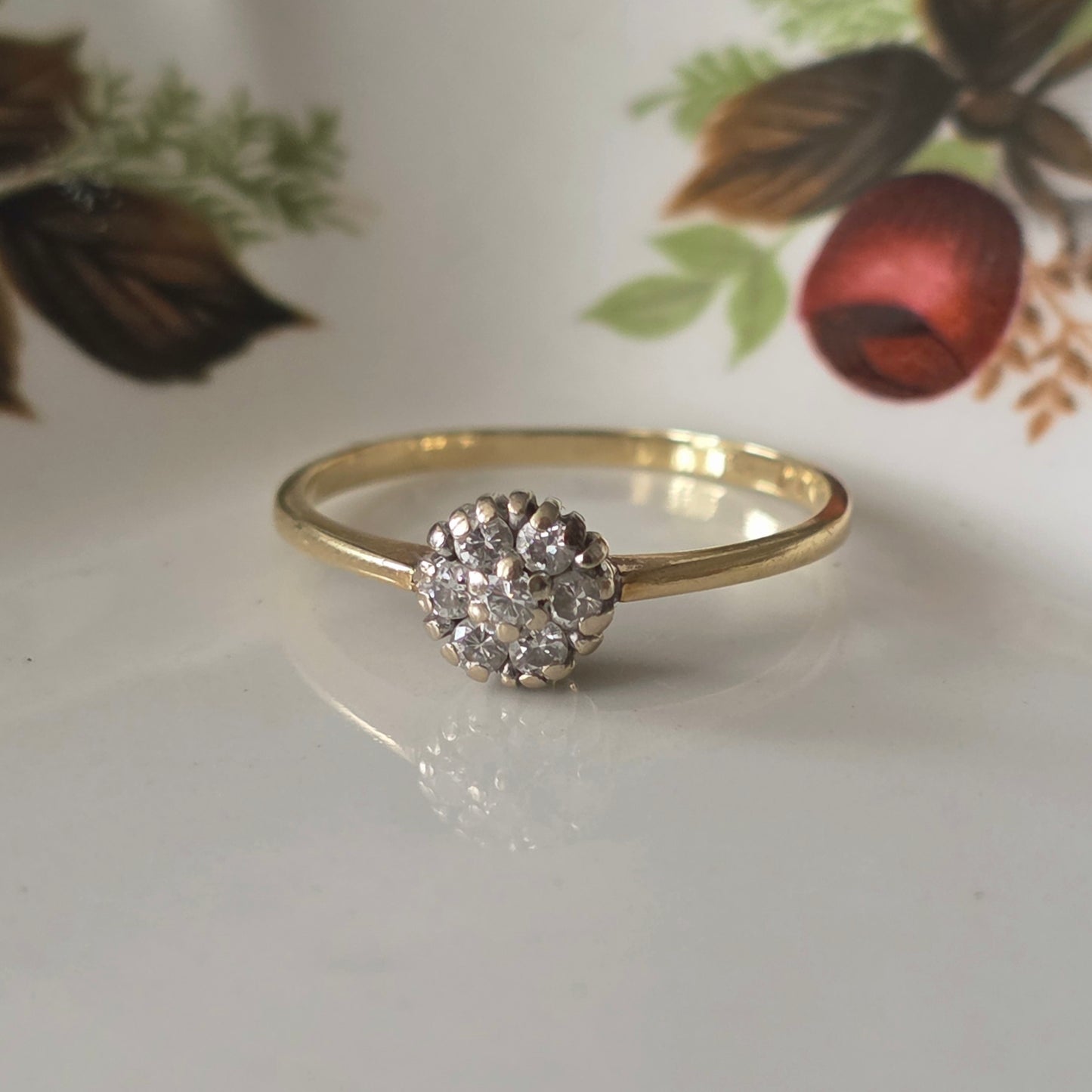 Vintage 14k gold diamond cluster ring