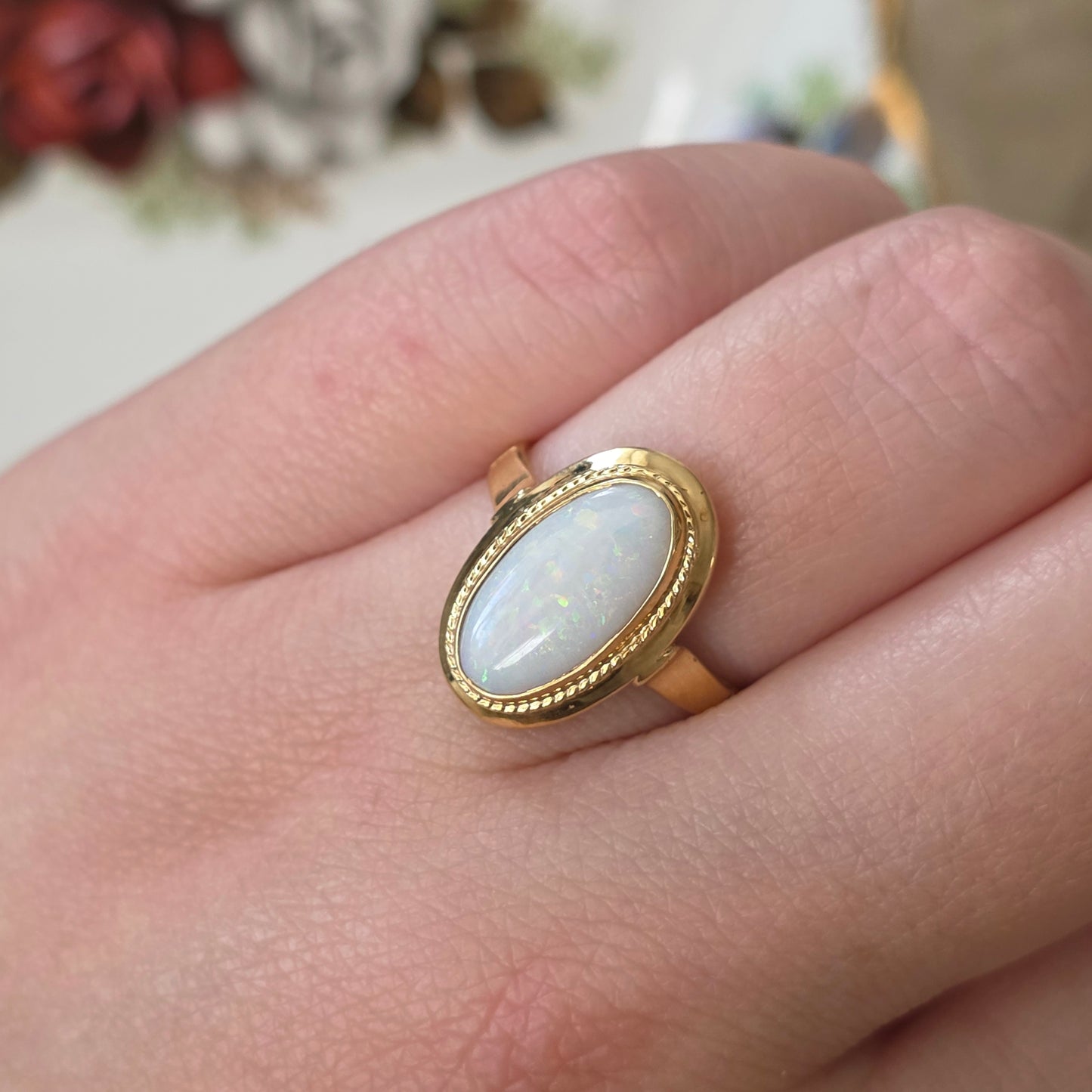 Vintage 14k gouden ring met witte opaal