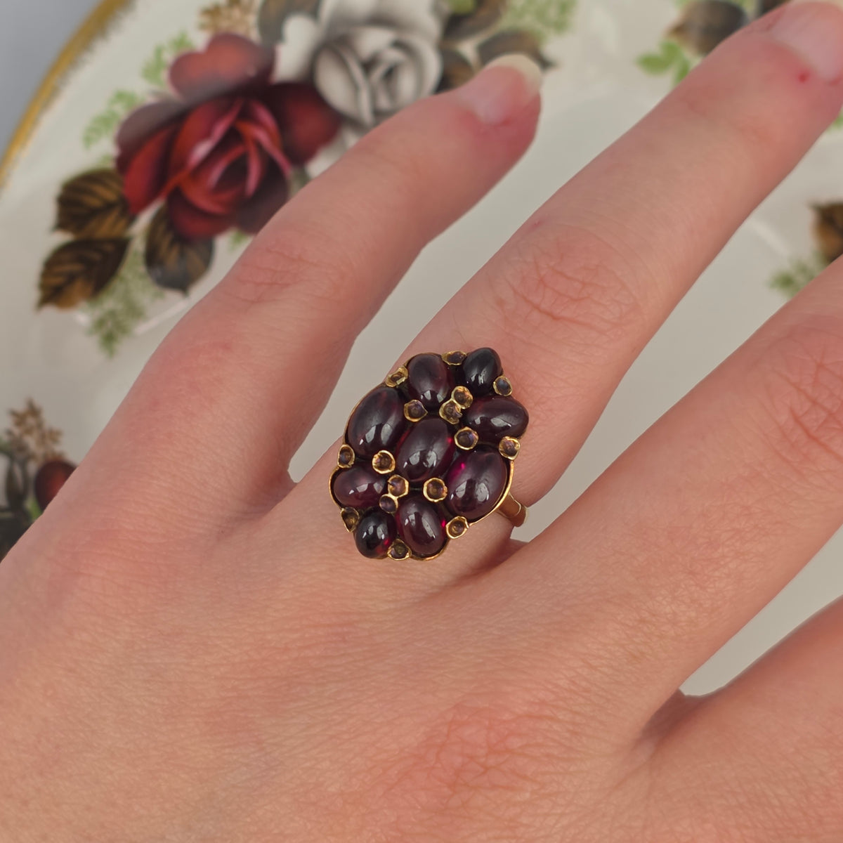 Vintage 14k gouden ring met granaat cabochons