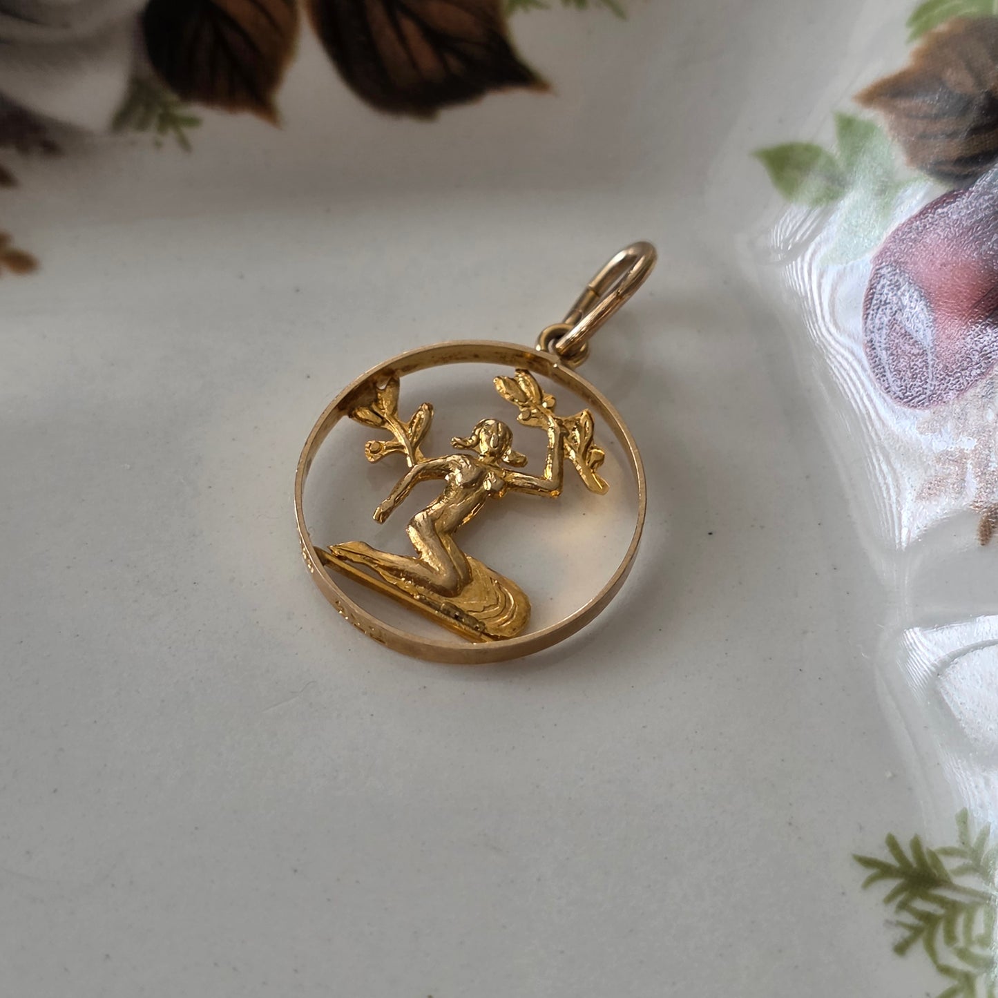 Vintage 14k gouden hanger sterrenbeeld maagd