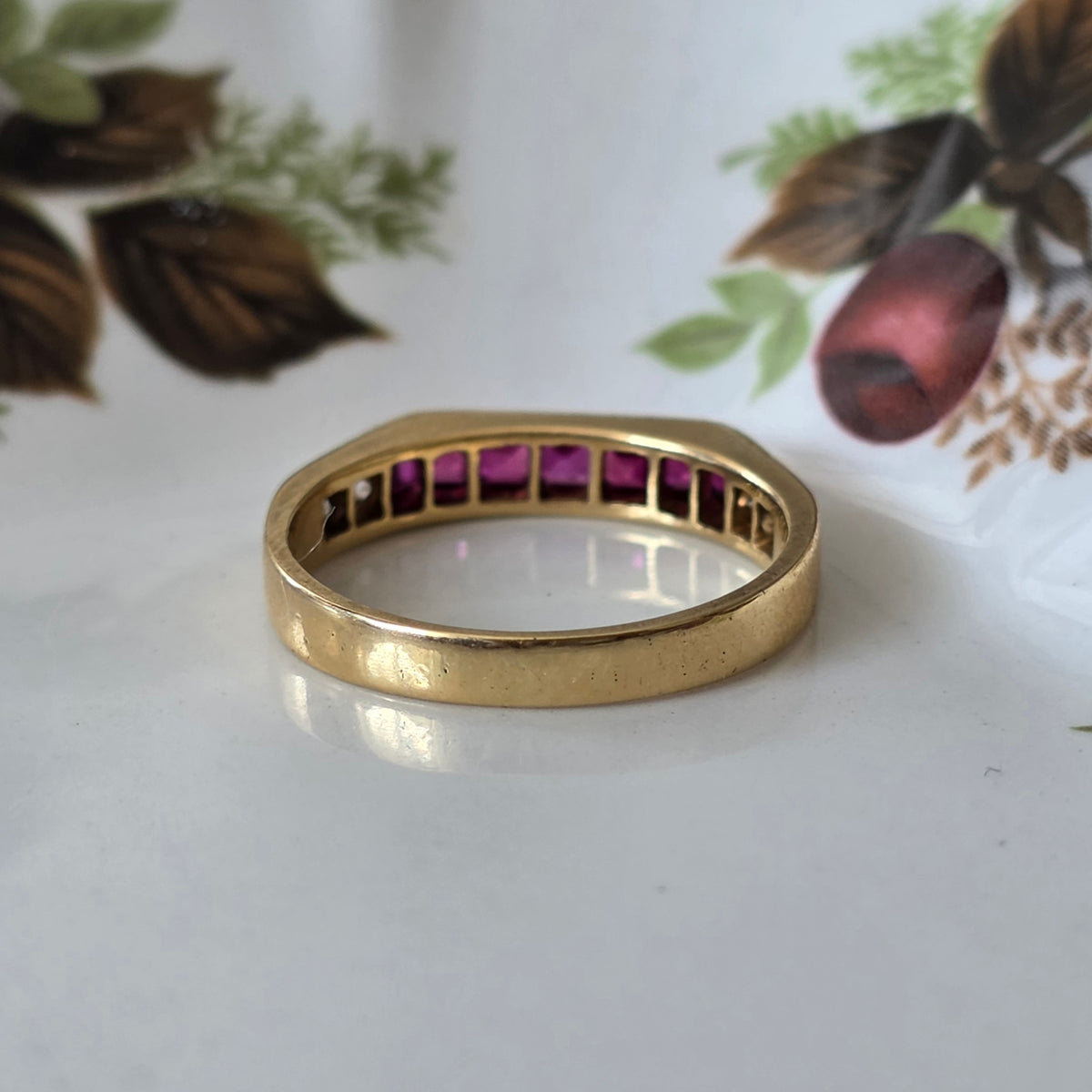 Vintage 18k gouden ring met robijn en diamant