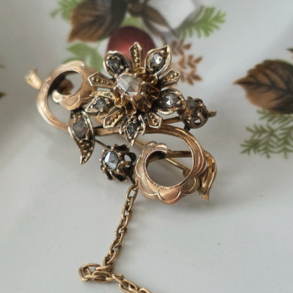 Antieke 14k gouden roosdiamant broche bloemtak