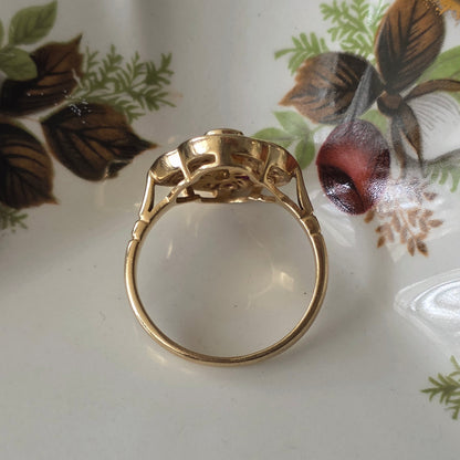 Vintage 14k gold ring with diamonds and ruby