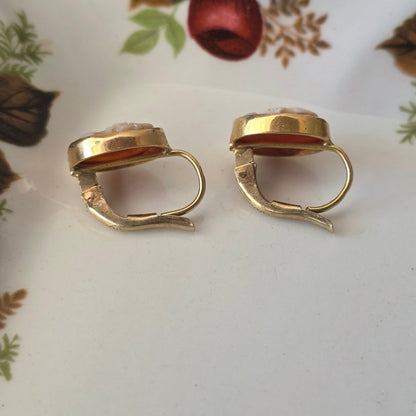 Vintage 14k gouden oorhangers camee dormeuse