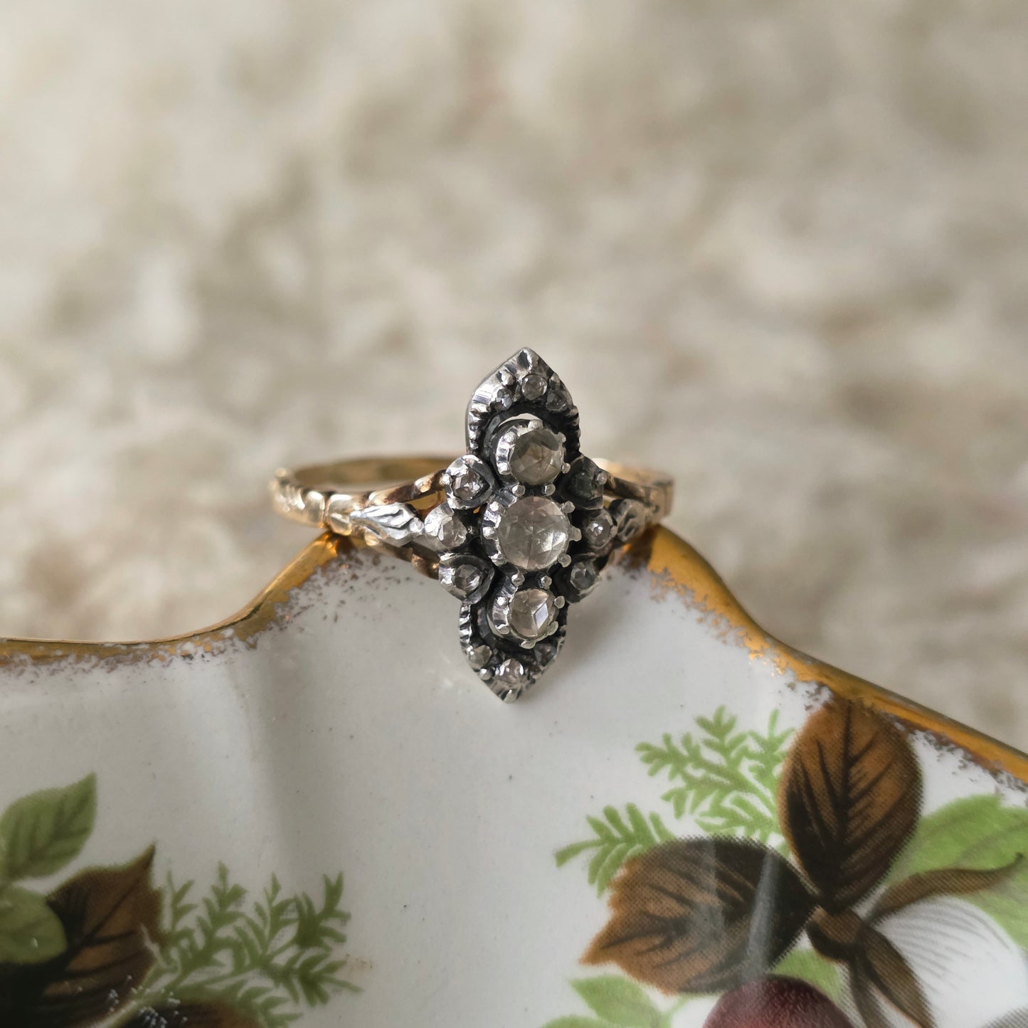 Antieke 14k gouden en zilver ring roosdiamant navette