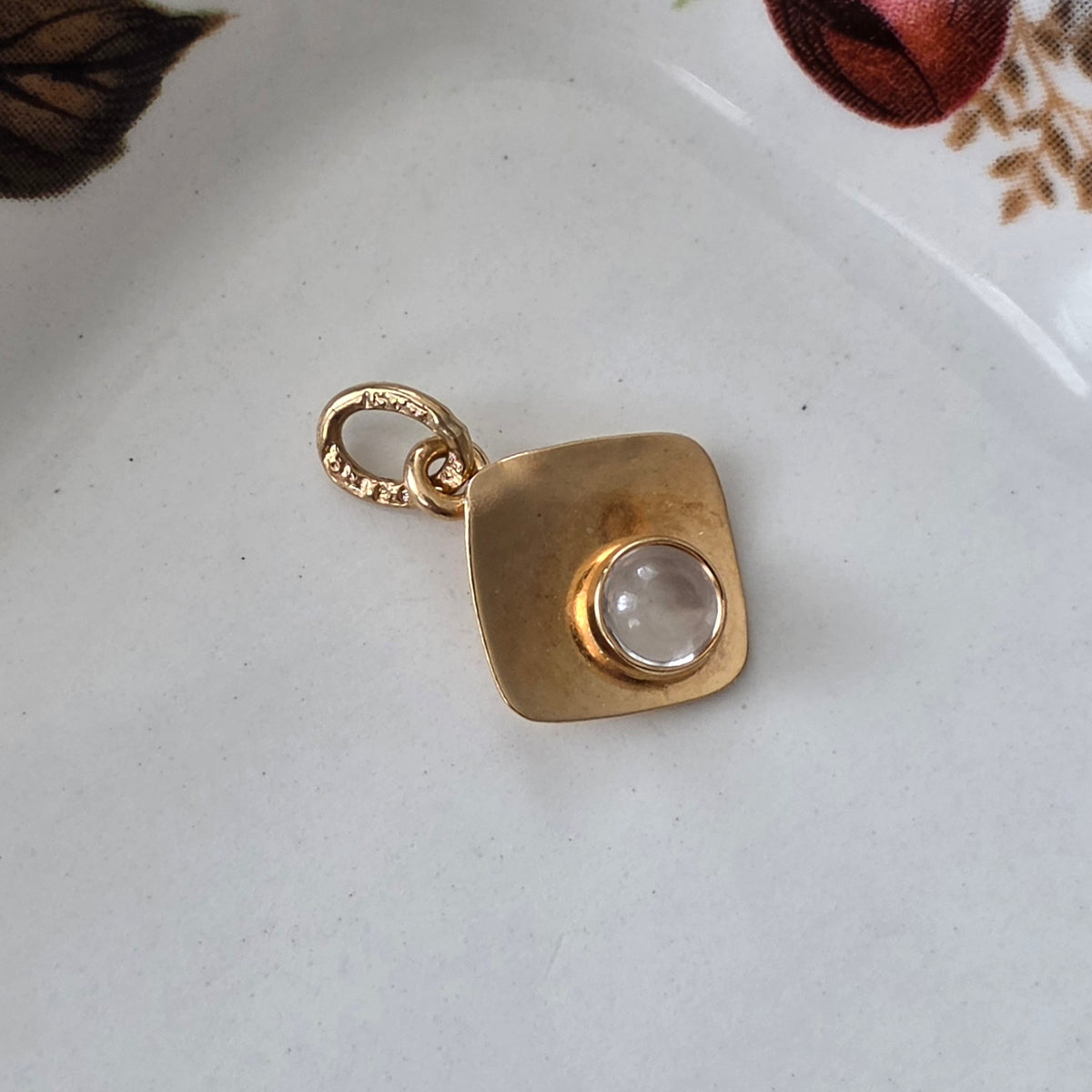 Vintage 18k gouden hanger met kwarts cabochon