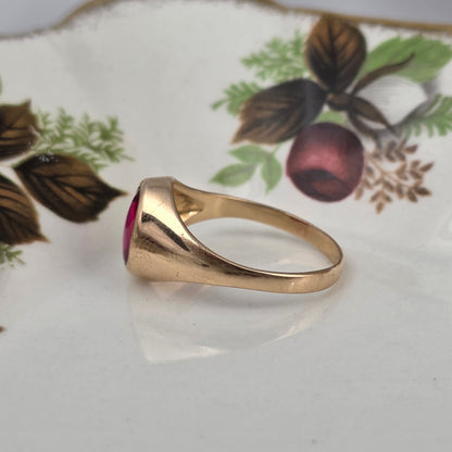 Vintage 18k gouden zegelring robijn
