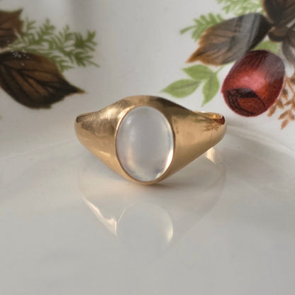 Vintage 18k gouden ring met maansteen