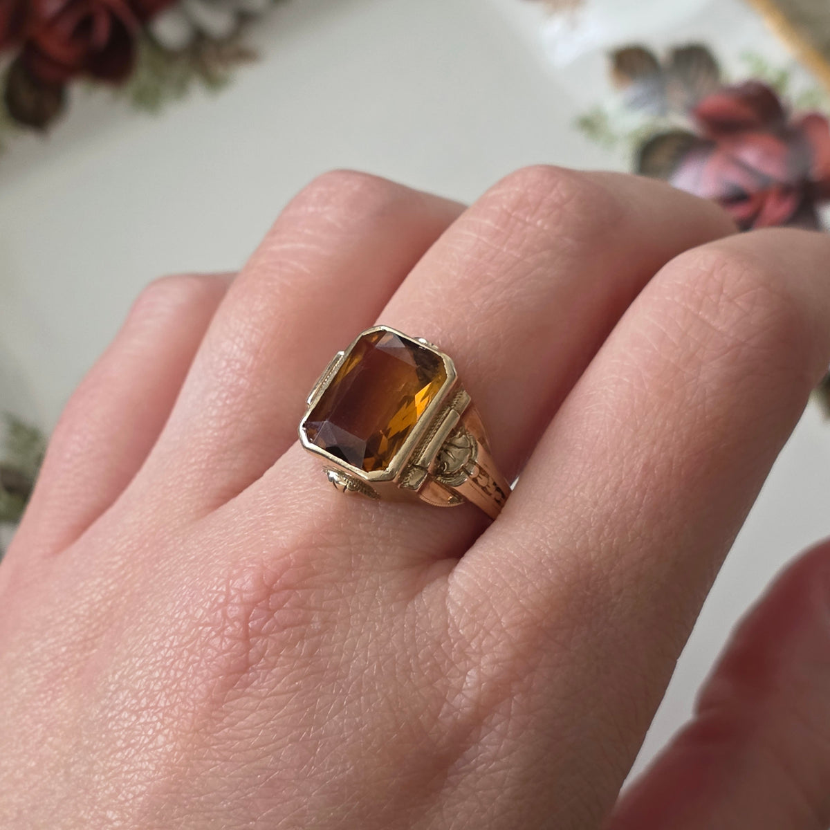 Vintage 10k ring with citrine