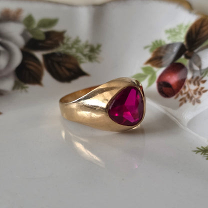 Vintage 18k gouden zegelring met robijn