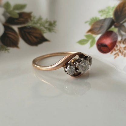 Antique 14k gold ring with 0.36ct diamonds