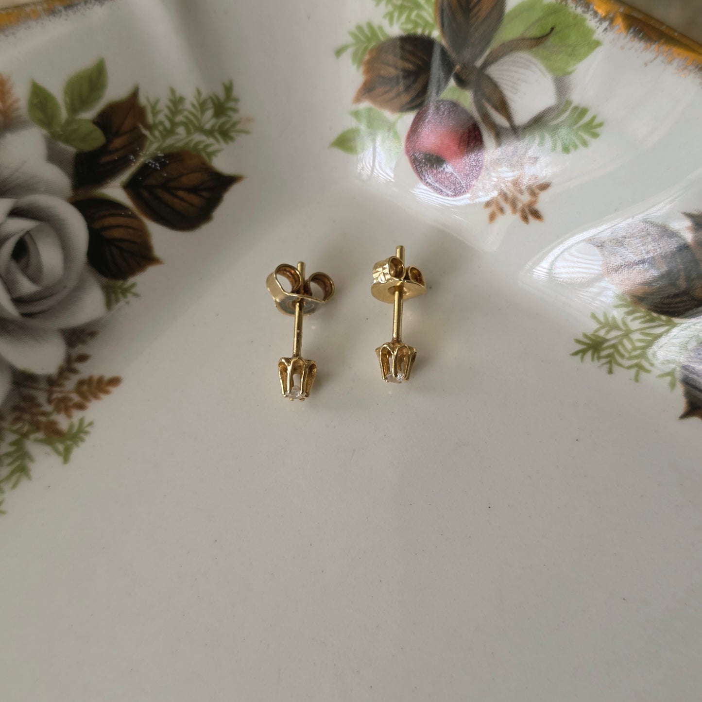 Vintage 14k gouden oorstekers diamant 0,08ct