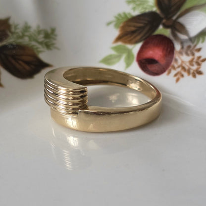 Vintage 14k gold overlap ring