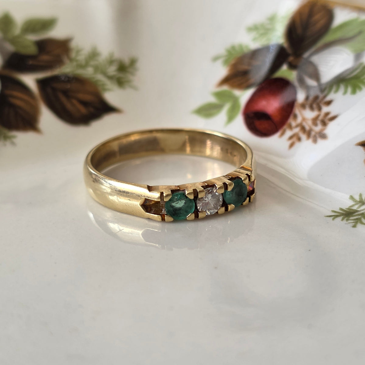 Vintage 14k gouden ring met smaragd en diamant
