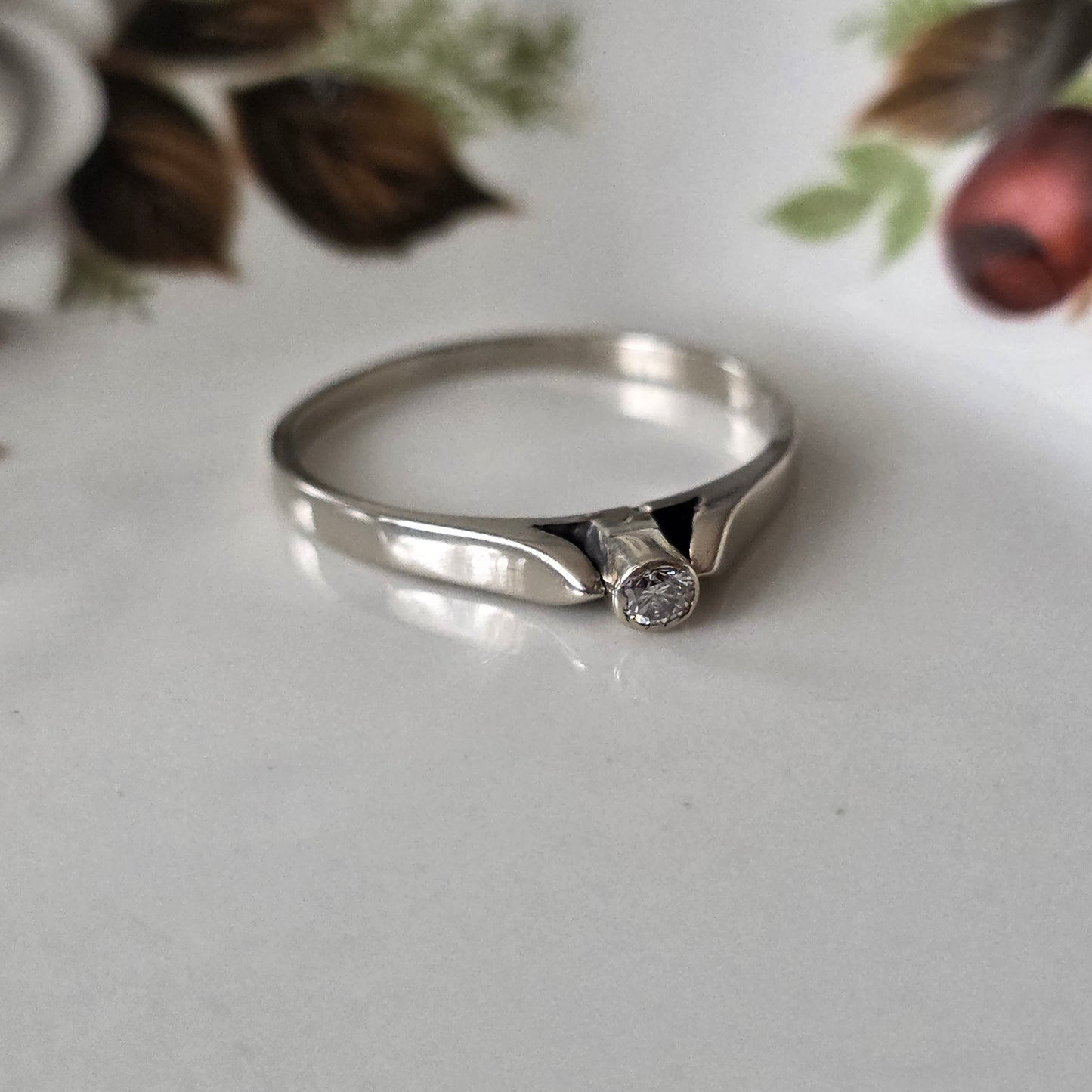 Vintage 14k witgouden verlovingsring met solitair diamant 0,06ct