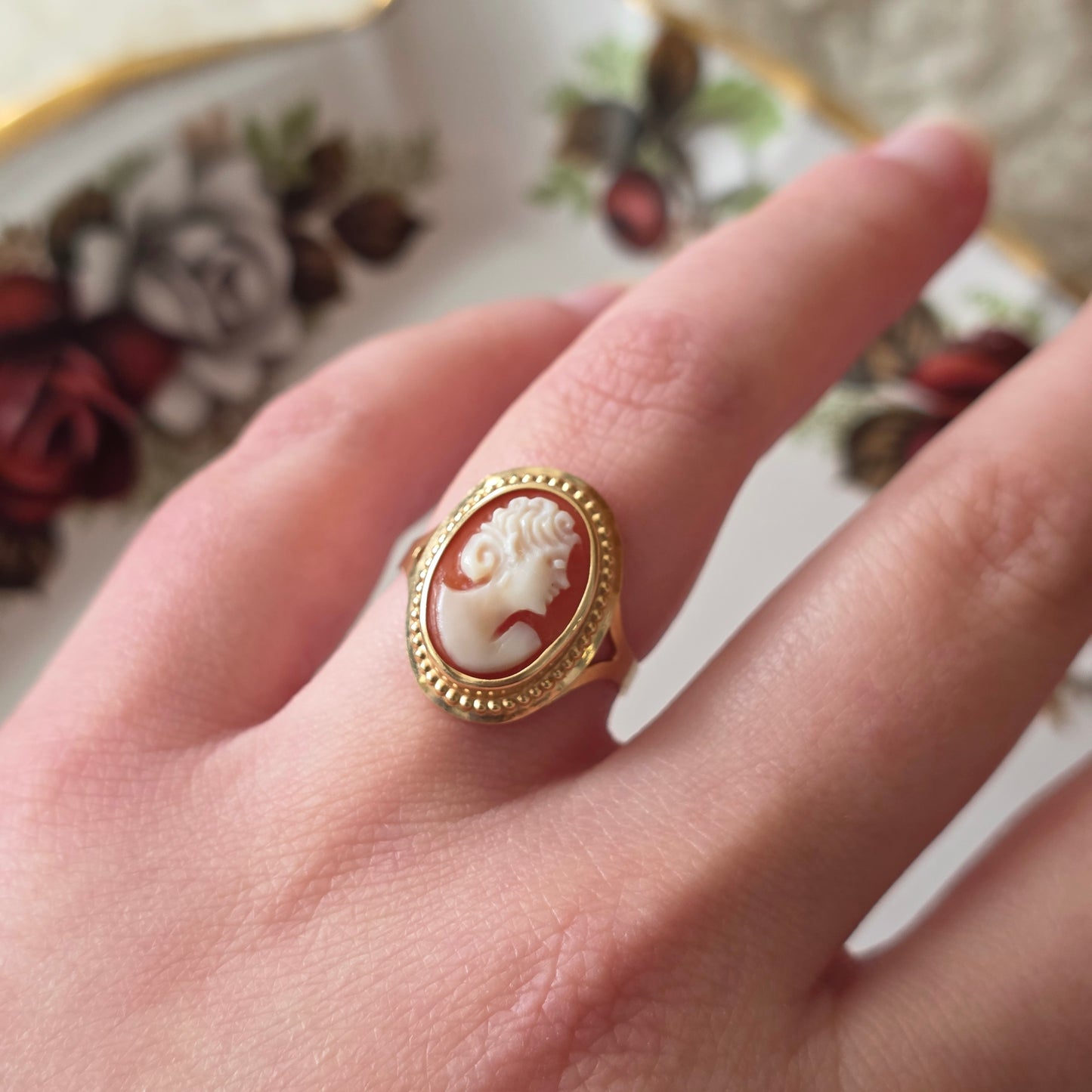 Vintage 18k ring met camee
