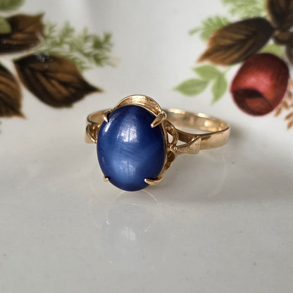 Vintage 18k gouden ring met ster saffier