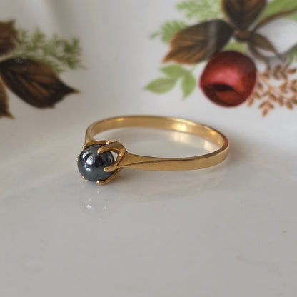 Vintage 18k gold hematite ring