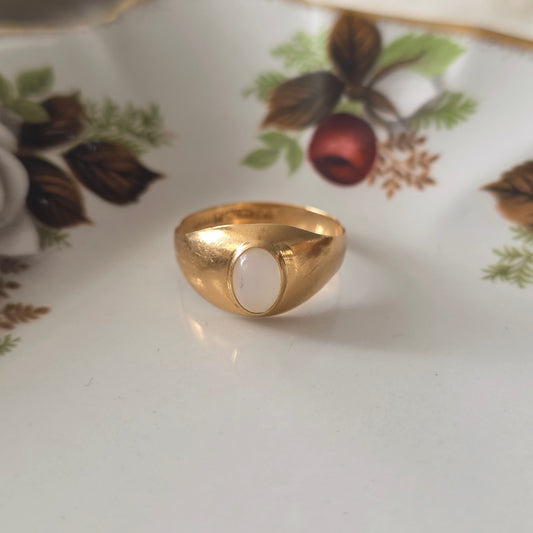 Vintage 18k ring met maansteen