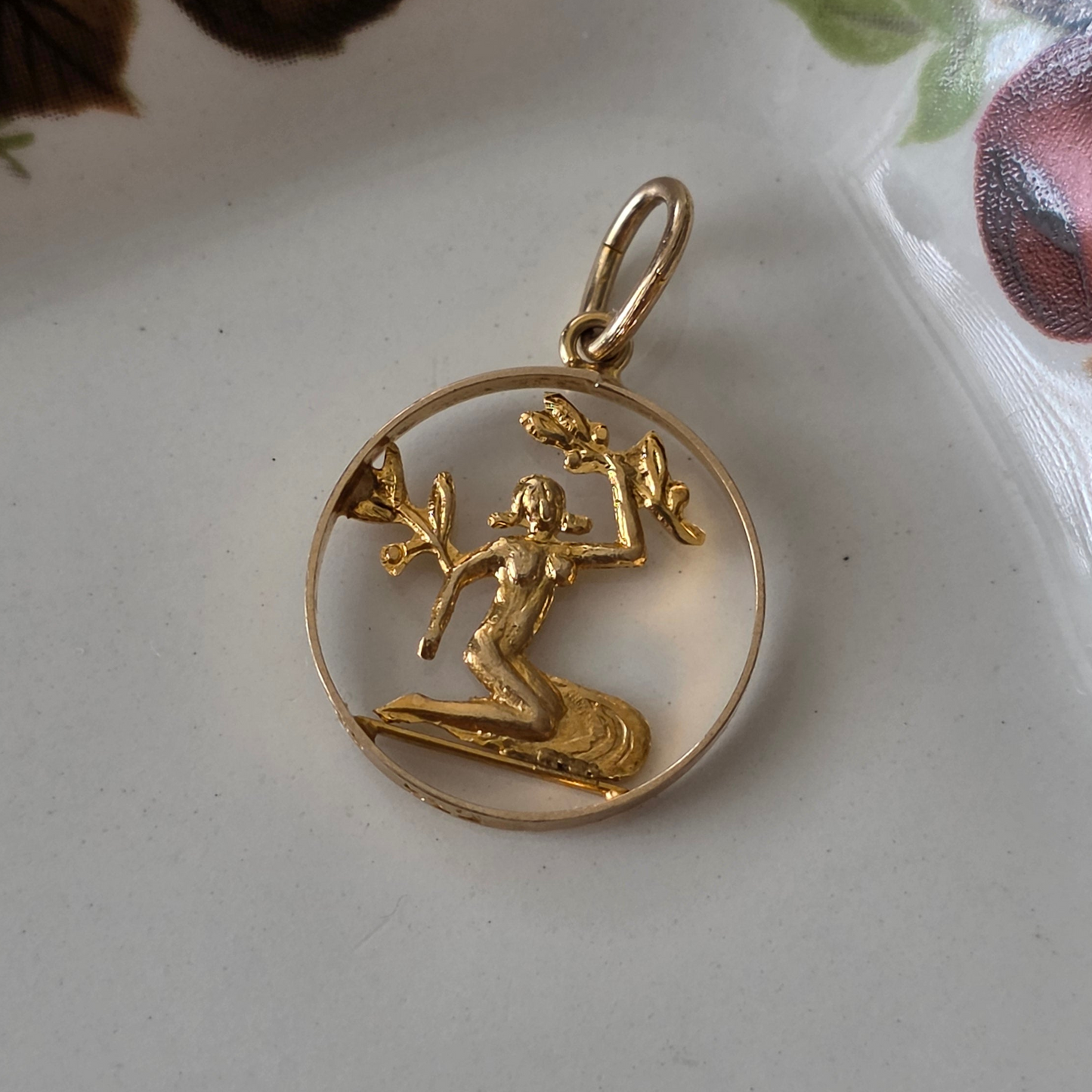 Vintage 14k gouden hanger sterrenbeeld maagd