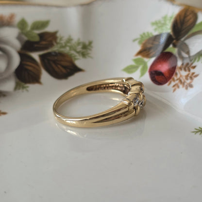 Vintage 14k gold ring with diamonds