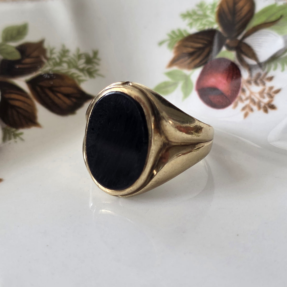 Vintage 8k zegelring met onyx