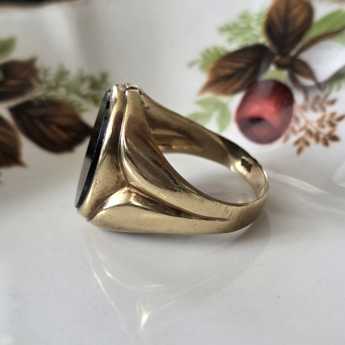 Vintage 8k zegelring met onyx