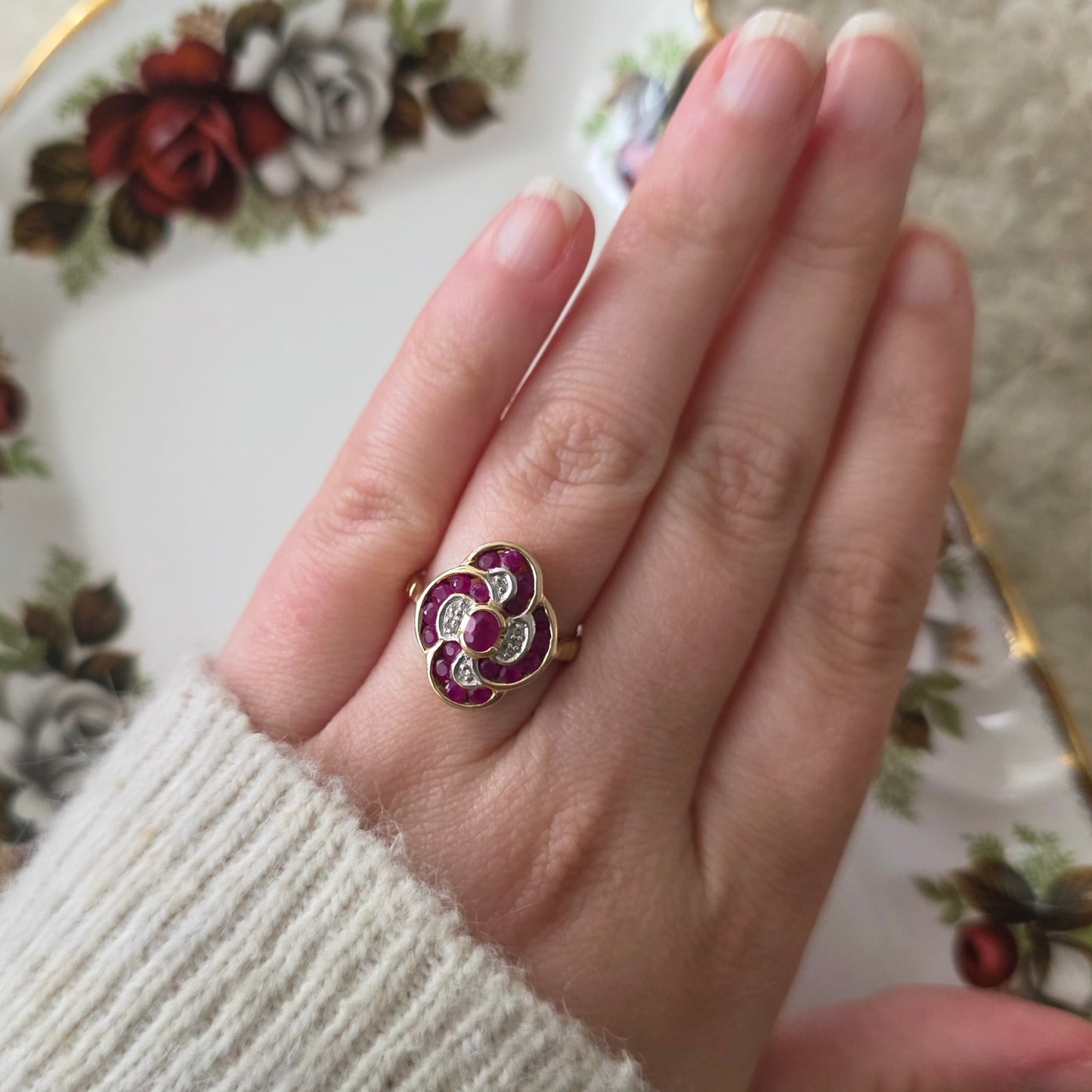 Vintage 14k gold ring with diamonds and ruby