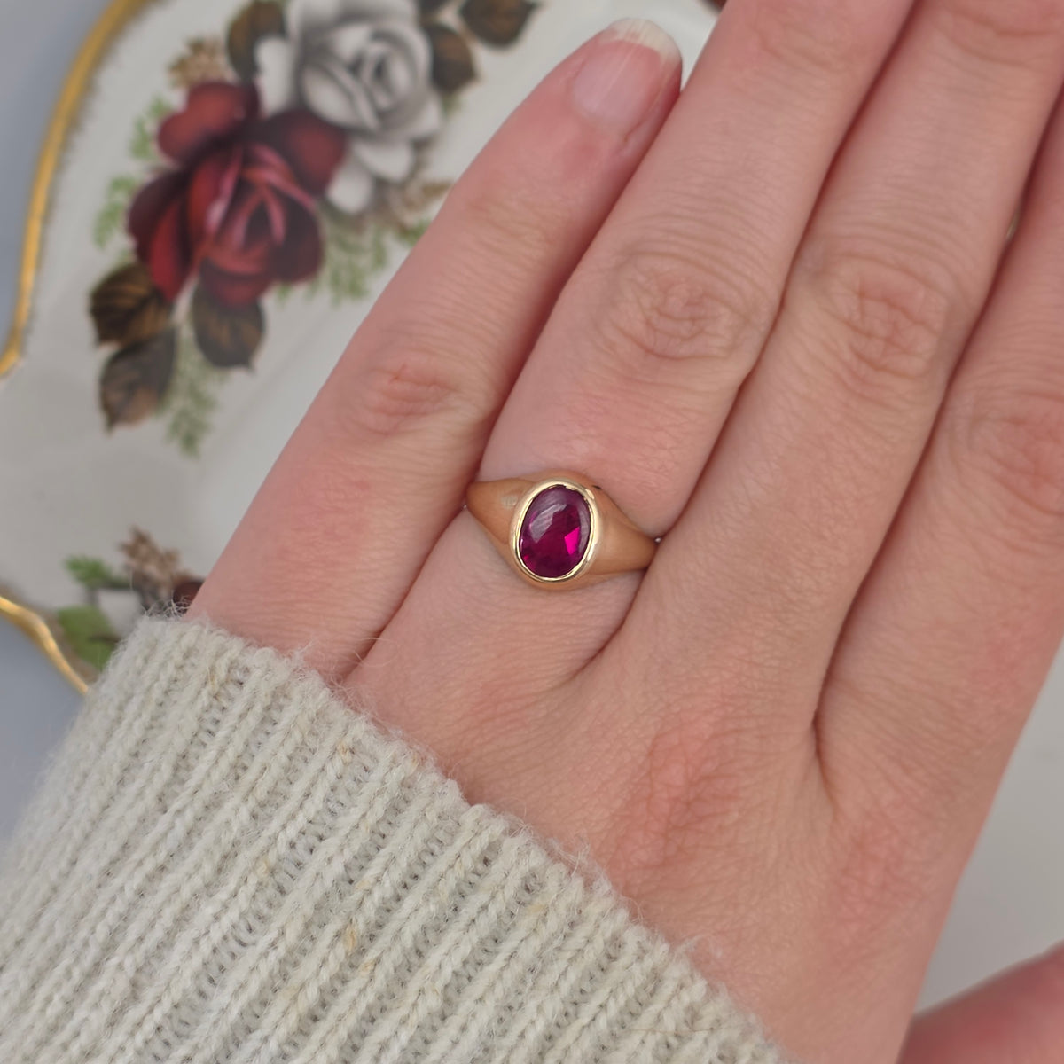 Vintage 18k gouden zegelring robijn
