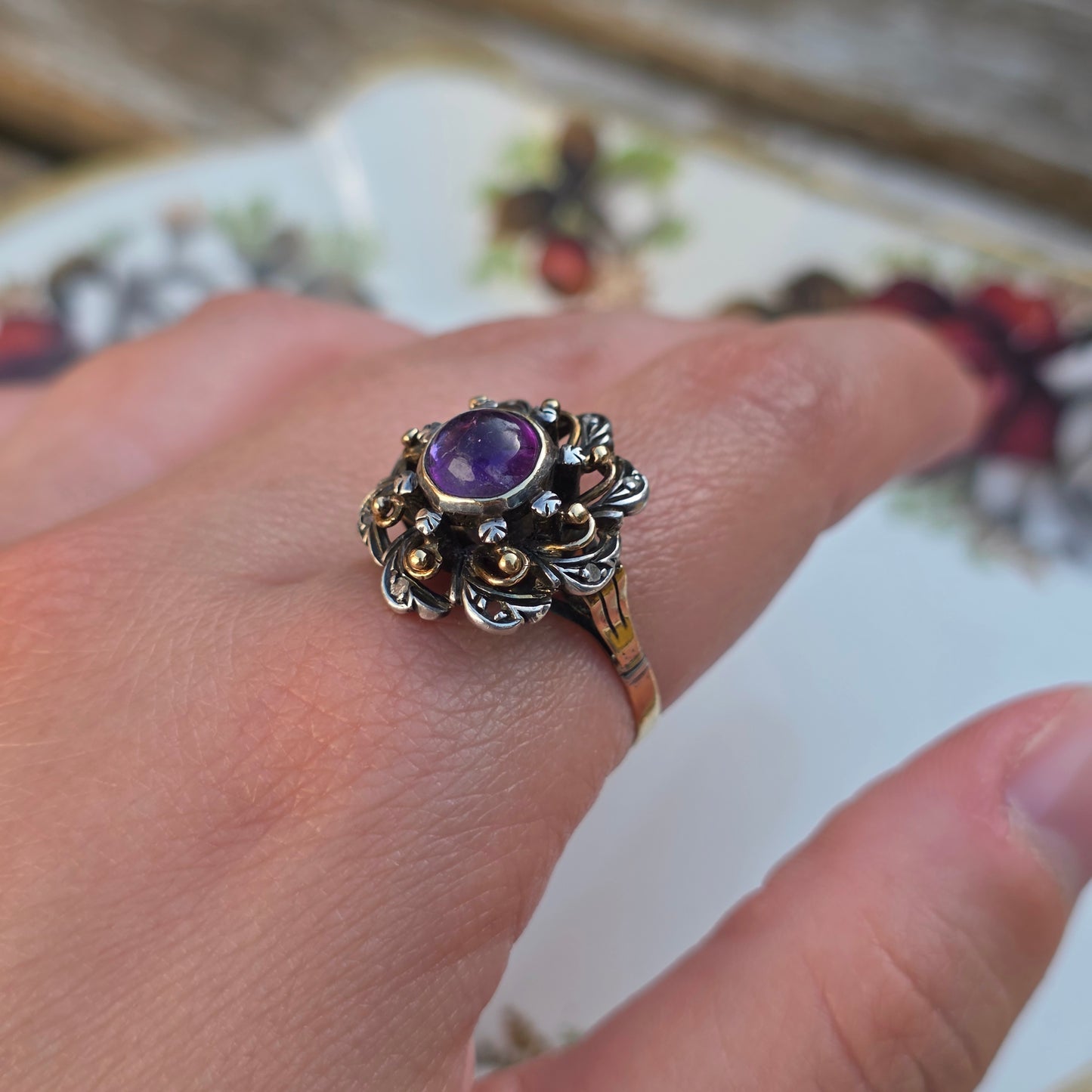 Antieke 14k gouden en zilver ring met amethist en diamantjes