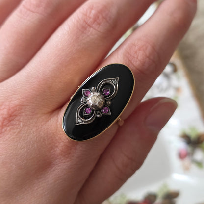 Antieke 14k gouden ring met onyx, robijnen en roosdiamant