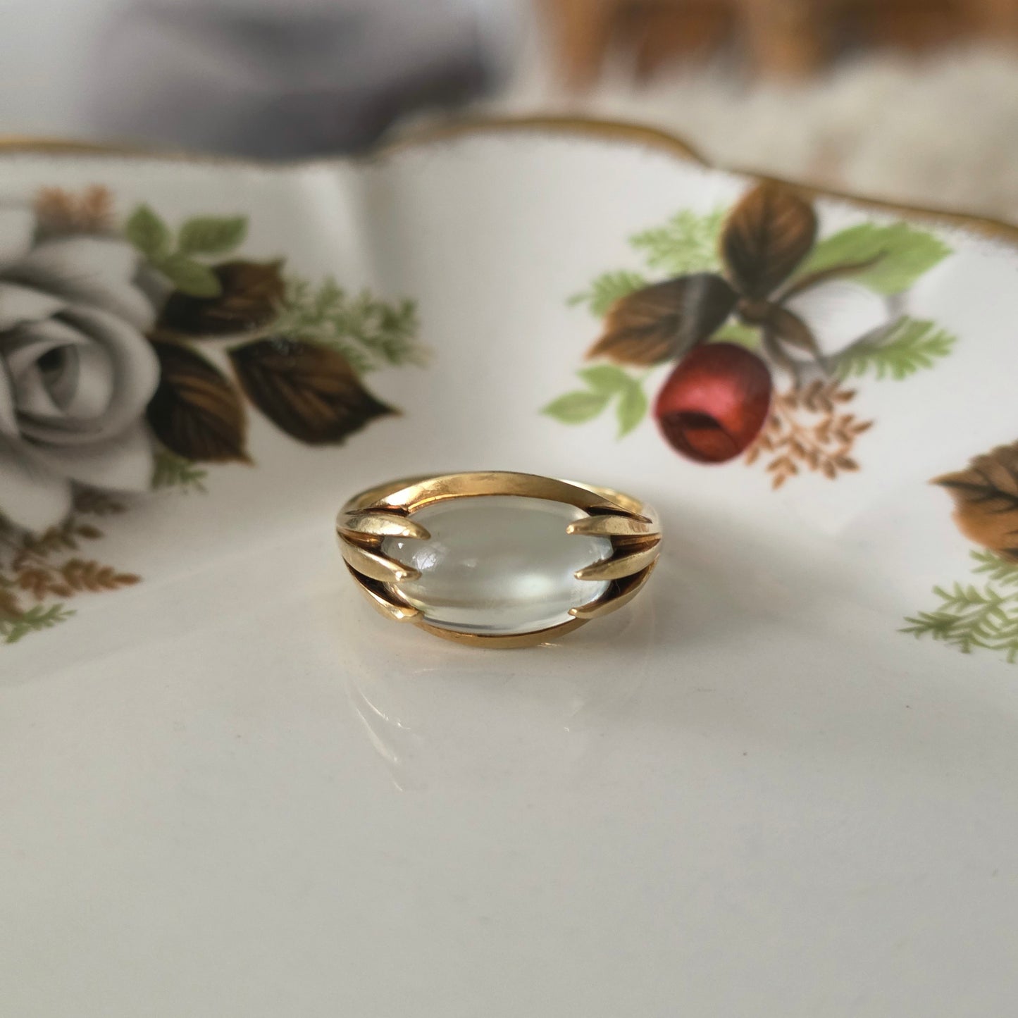 Vintage 14k gouden ring met maansteen cabochon