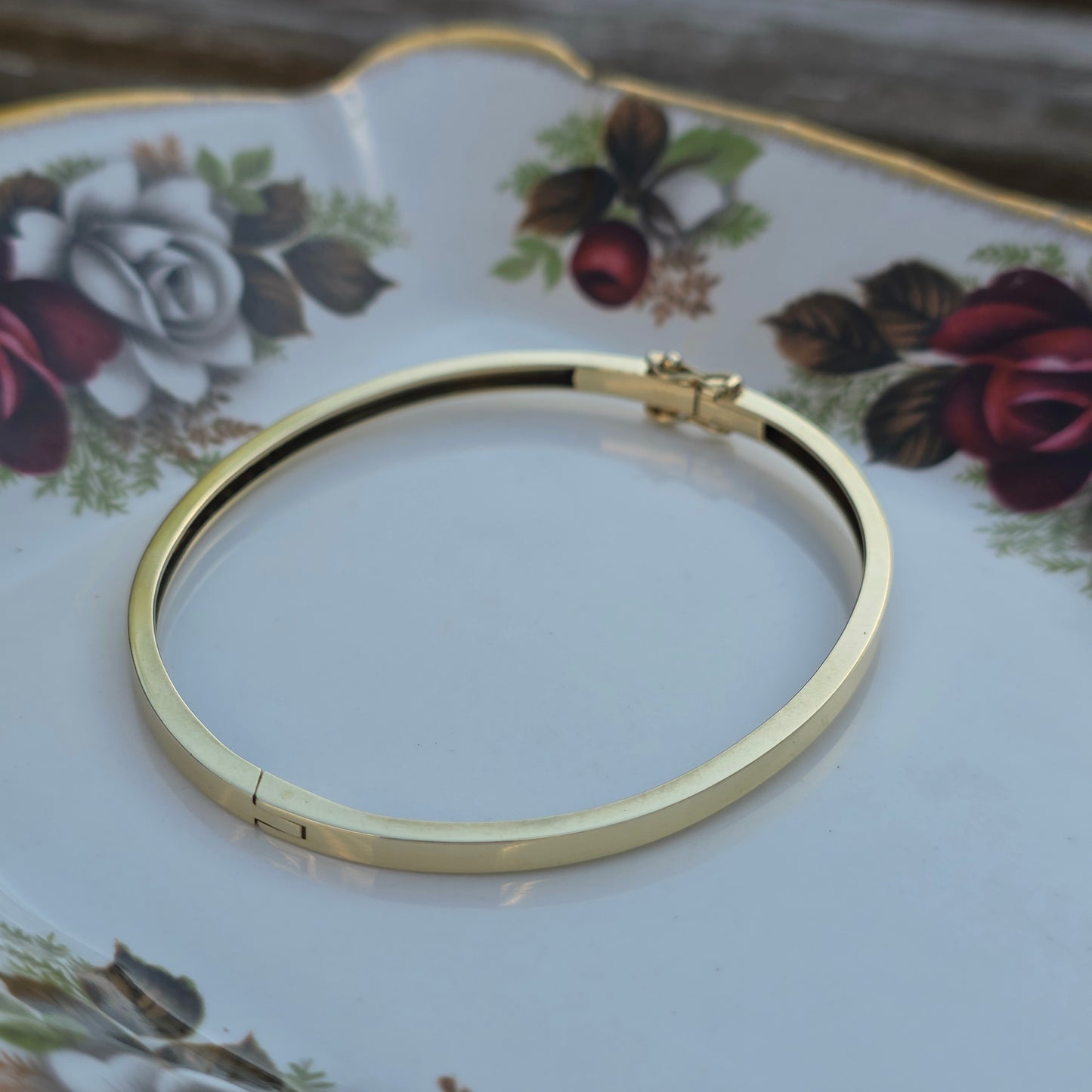 Vintage 14k gouden bangle armband met 5 diamanten