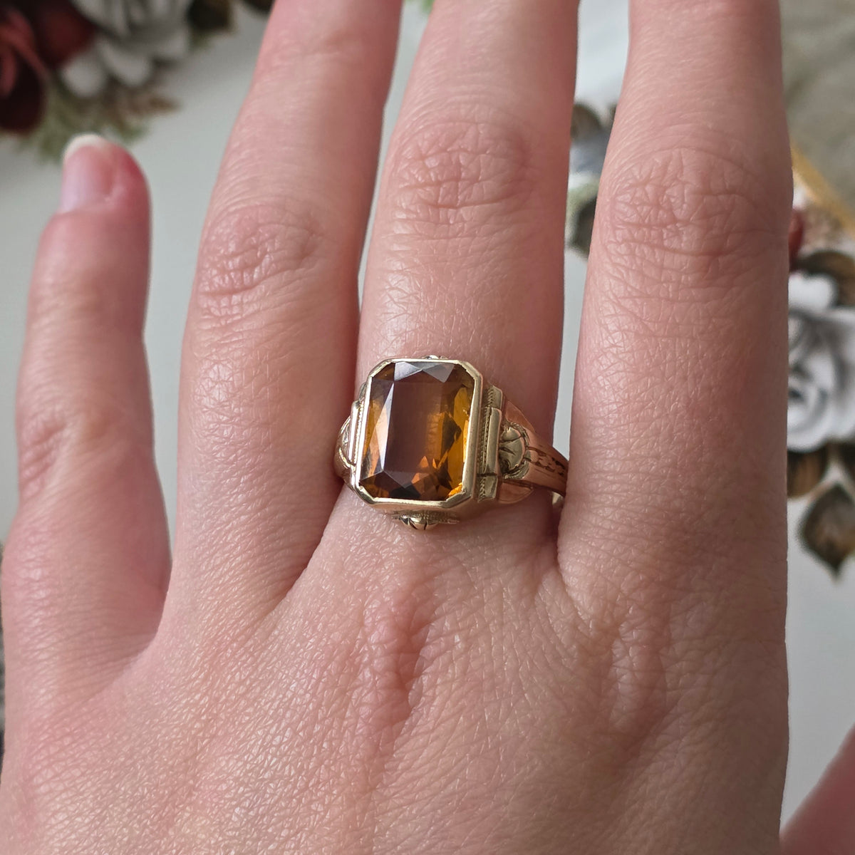 Vintage 10k ring with citrine